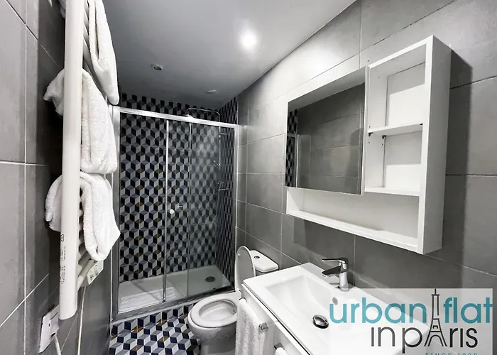 Urban Flat 14 - Charming 3 Bdr Flat In