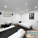 Urban Flat 14 - Charming 3 Bdr Flat In Appartement